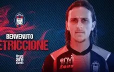 九游官方平台-包含克罗托内客场遭遇失利，保级之路越发坎坷的词条