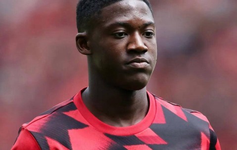 九游官方平台-包含罗马中场球员状态回升，或成为关键先生的词条